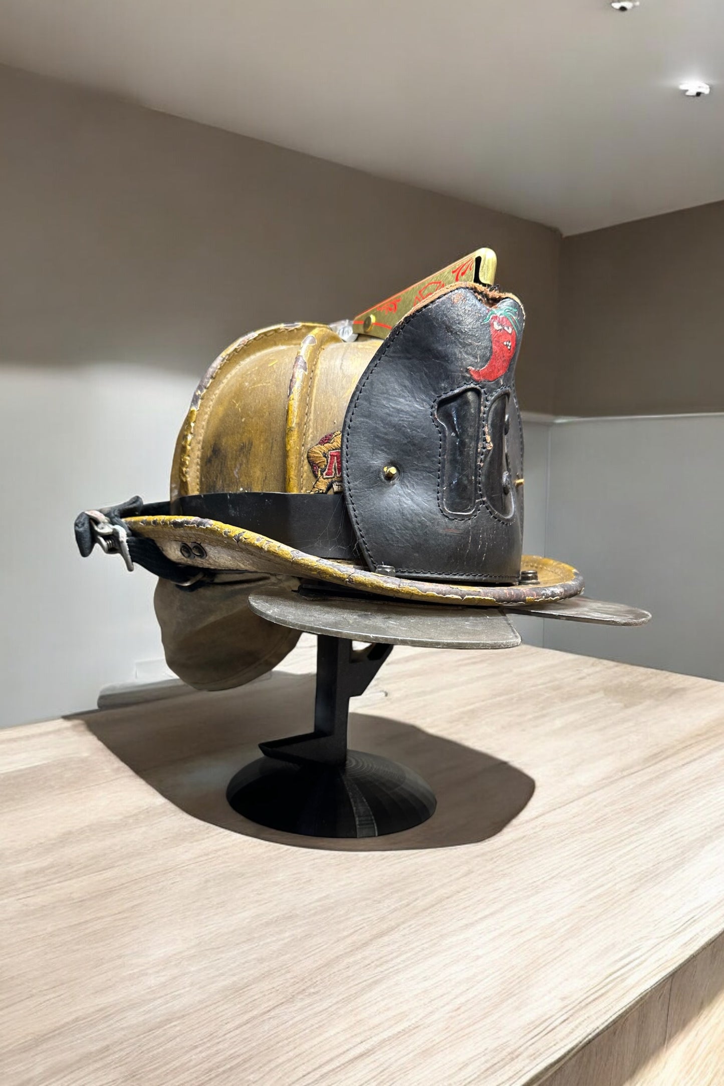 Fire Helmet TABLE TOP Display New York Roof Hook