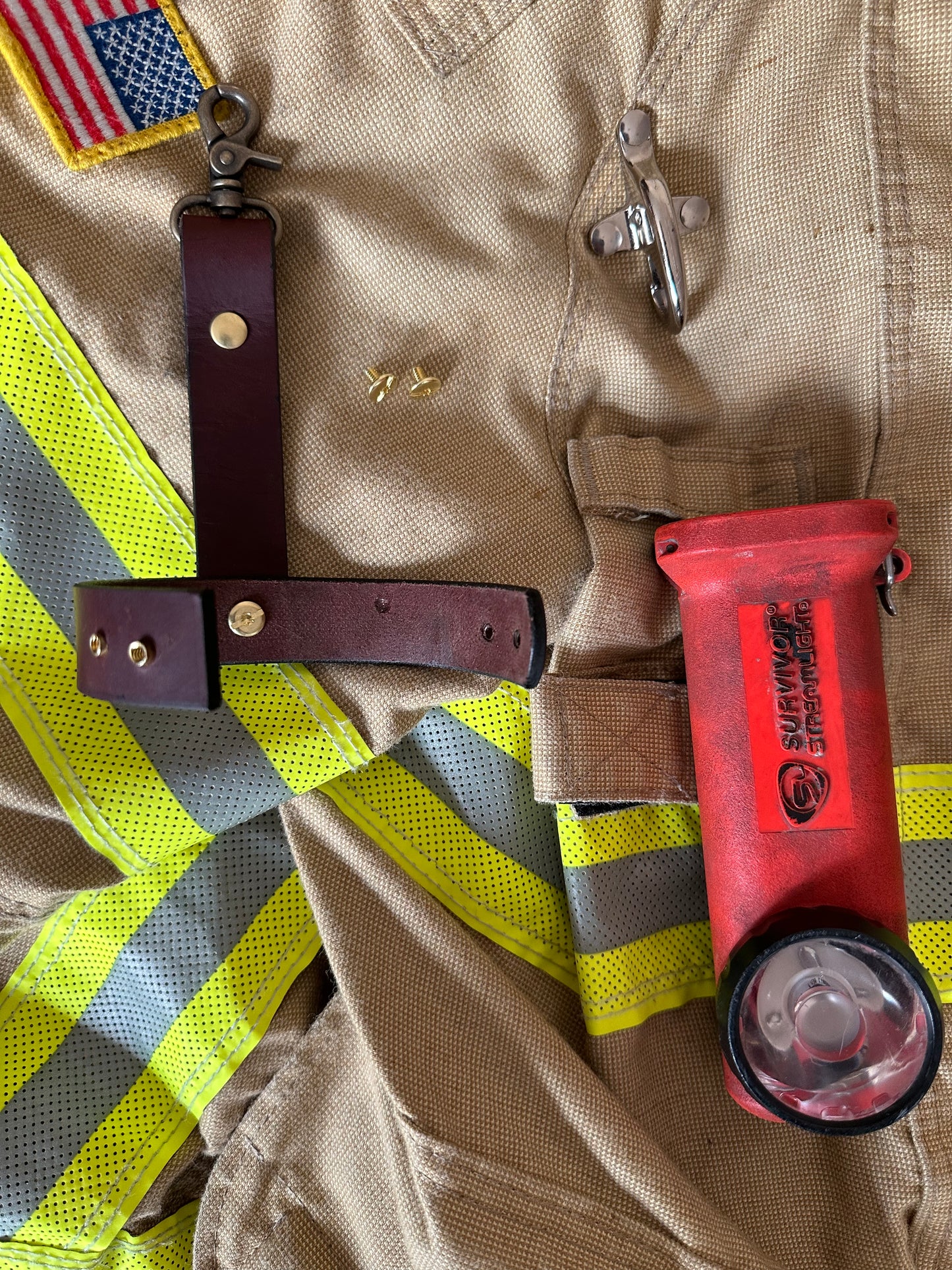 Leather Inverted Flashlight Strap